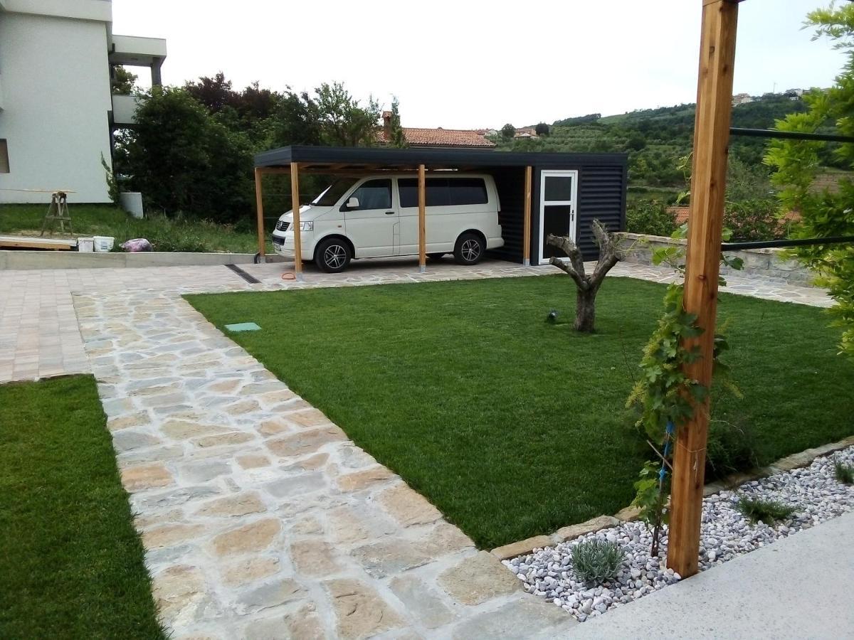 Casa Miranda - Family Comfort In A Quiet Area, Near The Sea, With Bbq And Free Parking Zgornje Skofije Eksteriør billede