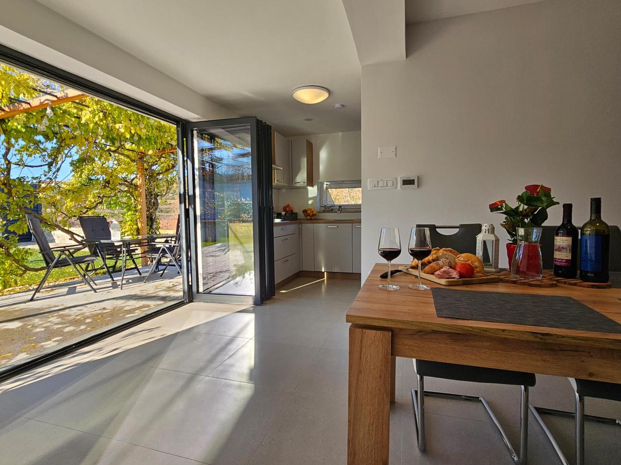 Casa Miranda - Family Comfort In A Quiet Area, Near The Sea, With Bbq And Free Parking Zgornje Skofije Eksteriør billede